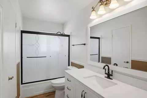Bath - 933 Guava Dr, Modesto, CA 95356 photo 1 of 2