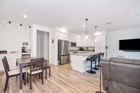 3074 River Trout Walk, Sacramento, CA 95833