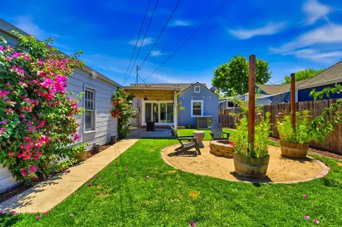 Exterior - 327 Eureka Ave, Lodi, CA 95240 photo 3 of 6
