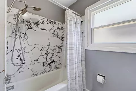 Bath - 327 Eureka Ave, Lodi, CA 95240 photo 2 of 2