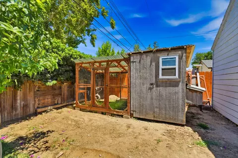 Exterior - 327 Eureka Ave, Lodi, CA 95240 photo 6 of 6