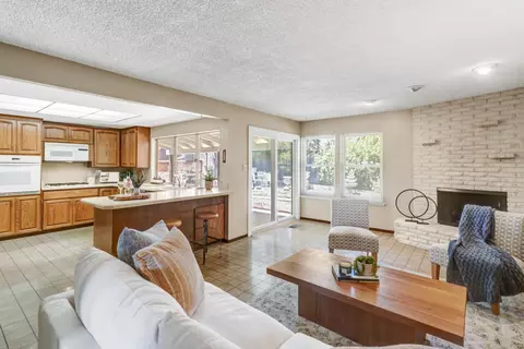 6825 Westmore Way, Carmichael, CA 95608 photo 9