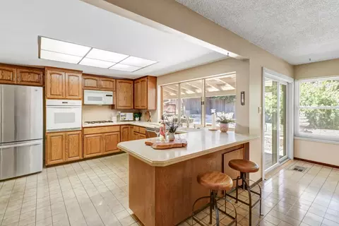 6825 Westmore Way, Carmichael, CA 95608 photo 11