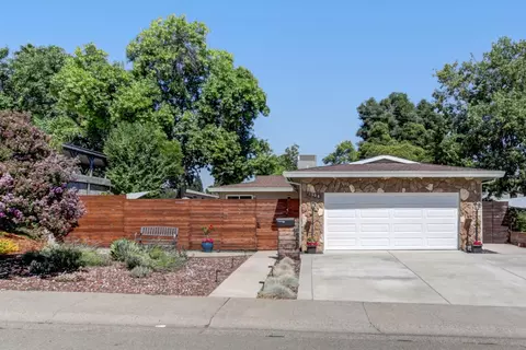 1308 Champion Oaks Dr, Roseville, CA 95661