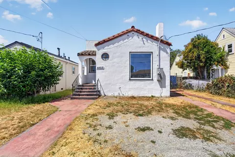 9307 C St, Oakland, CA 94603