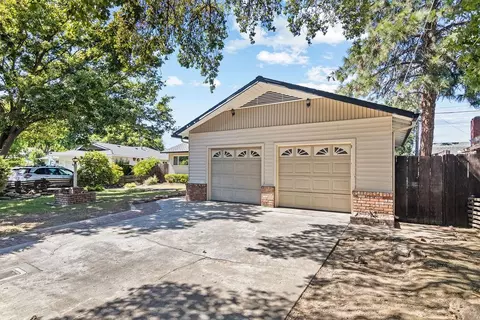 2021 Shaw Ave, Modesto, CA 95354 photo 4