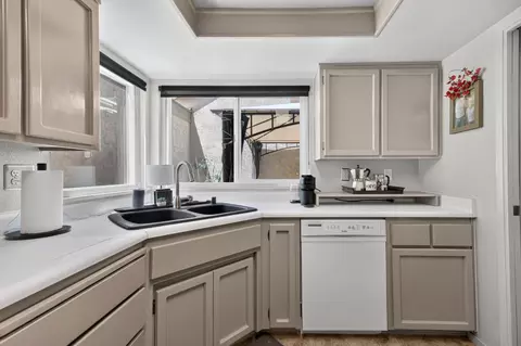 Kitchen - 3605 Sylvan Meadows Ct, Modesto, CA 95356 photo 2 of 4