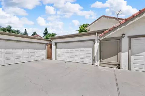 Exterior - 3605 Sylvan Meadows Ct, Modesto, CA 95356 photo 7 of 8