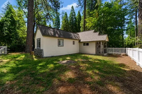 4934 Cedar Dr, Camino, CA 95709