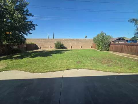 Exterior - 1014 Foxfire Dr, Manteca, CA 95337 photo 11 of 11