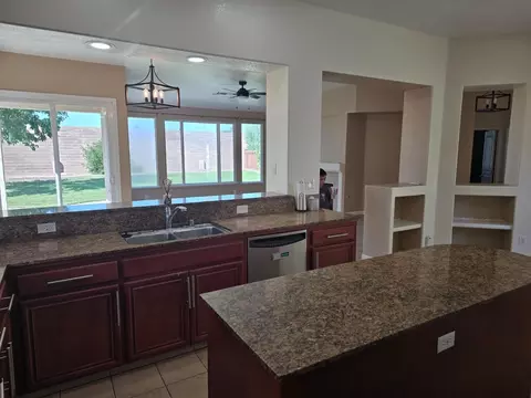 Kitchen - 1014 Foxfire Dr, Manteca, CA 95337 photo 11 of 11