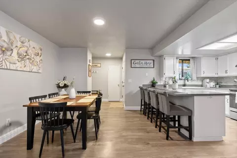 Dining - 1877 18th St, Olivehurst, CA 95961 photo 2 of 5
