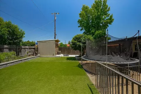 Exterior - 1877 18th St, Olivehurst, CA 95961 photo 12 of 14