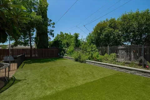 Exterior - 1877 18th St, Olivehurst, CA 95961 photo 8 of 14