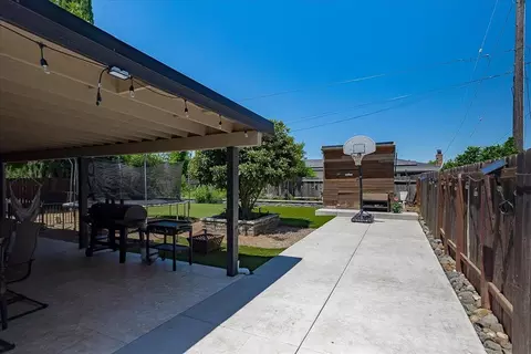 Exterior - 1877 18th St, Olivehurst, CA 95961 photo 5 of 14