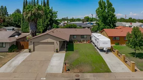 View/Area - 1877 18th St, Olivehurst, CA 95961 photo 2 of 10