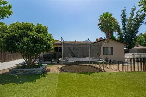 Exterior - 1877 18th St, Olivehurst, CA 95961 photo 14 of 14