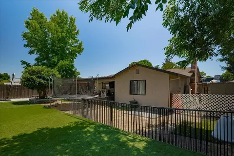 Exterior - 1877 18th St, Olivehurst, CA 95961 photo 11 of 14