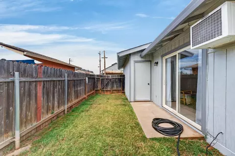 Exterior - 502 3rd St, Wheatland, CA 95692 photo 3 of 10