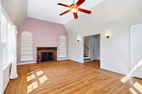Living - 205 Maynell Ave, Modesto, CA 95354 photo 2 of 5
