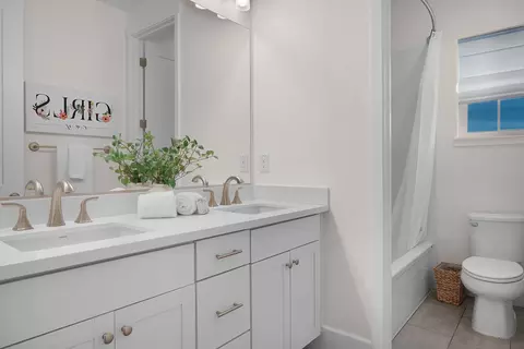 Bath - 3441 Hidden Ranch Loop, Rocklin, CA 95765 photo 4 of 4
