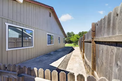 Exterior - 6186 Springview Dr, Rocklin, CA 95677 photo 4 of 9