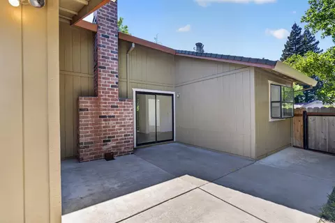 Exterior - 6186 Springview Dr, Rocklin, CA 95677 photo 3 of 9