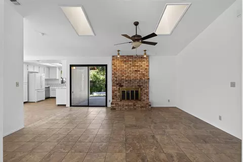 Living - 6186 Springview Dr, Rocklin, CA 95677 photo 4 of 10