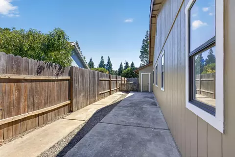 Exterior - 6186 Springview Dr, Rocklin, CA 95677 photo 5 of 9