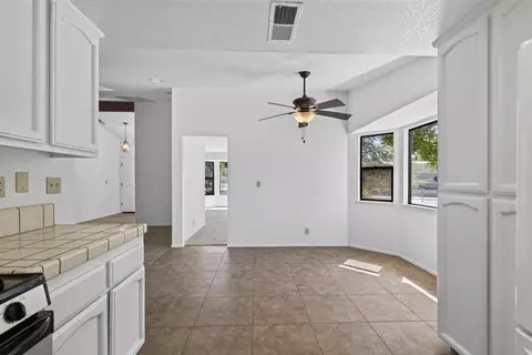 Entry Way - 6186 Springview Dr, Rocklin, CA 95677 photo 2 of 4