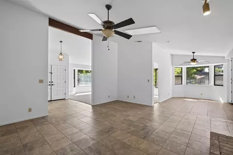 Living - 6186 Springview Dr, Rocklin, CA 95677 photo 7 of 10