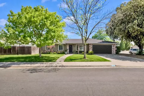 1924 Cota Way, Modesto, CA 95355 photo 2