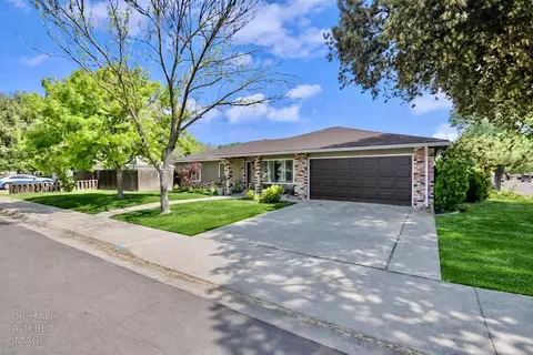 1924 Cota Way, Modesto, CA 95355 photo 3