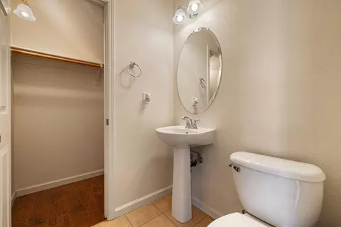 2269 Maverick Ct, Modesto, CA 95355 photo 9