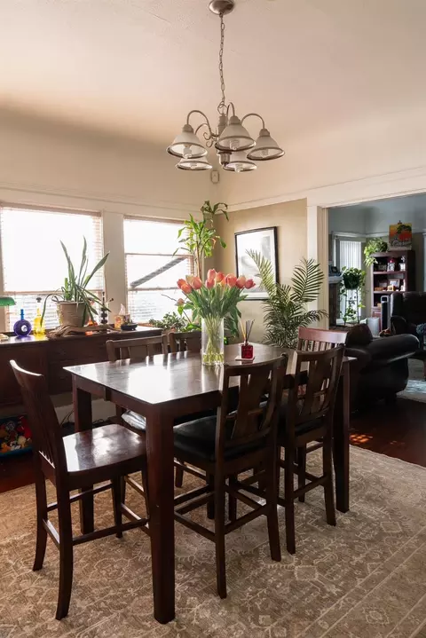 Dining - 211 E Willow St, Stockton, CA 95202 photo 1 of 2