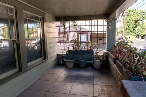 Exterior - 211 E Willow St, Stockton, CA 95202 photo 4 of 6
