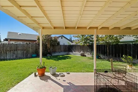 Exterior - 2143 Locust Ct, Hughson, CA 95326 photo 2 of 13