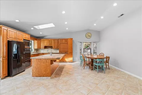 Kitchen - 2143 Locust Ct, Hughson, CA 95326 photo 2 of 8