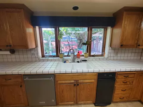 Kitchen - 1020 Sycamore Ave, Modesto, CA 95350 photo 3 of 3
