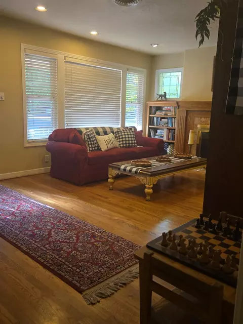 Living - 1020 Sycamore Ave, Modesto, CA 95350 photo 2 of 7