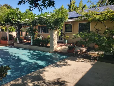 Exterior - 1020 Sycamore Ave, Modesto, CA 95350 photo 2 of 18