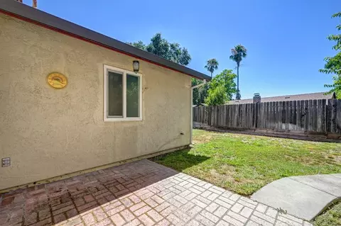 Exterior - 7613 Black Bear Dr, Antelope, CA 95843 photo 11 of 17