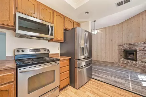 Kitchen - 7613 Black Bear Dr, Antelope, CA 95843 photo 4 of 6