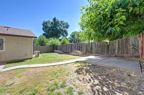 Exterior - 7613 Black Bear Dr, Antelope, CA 95843 photo 15 of 17