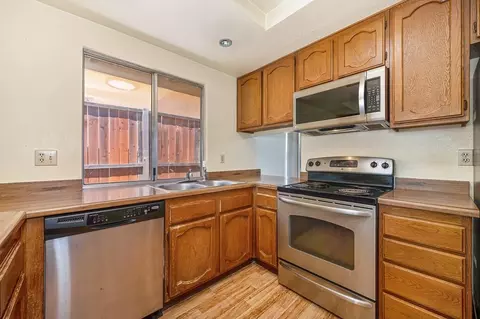 Kitchen - 7613 Black Bear Dr, Antelope, CA 95843 photo 3 of 6