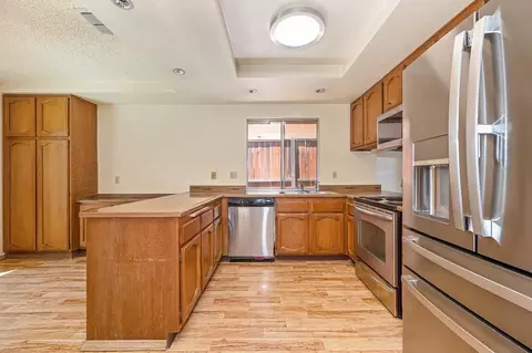 Kitchen - 7613 Black Bear Dr, Antelope, CA 95843 photo 1 of 6