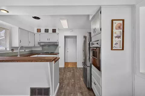 Kitchen - 6430 Belgrove Way, Carmichael, CA 95608 photo 4 of 4