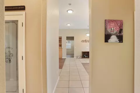 Entry Way - 18172 E Brovelli Ln, Linden, CA 95236 photo 4 of 5