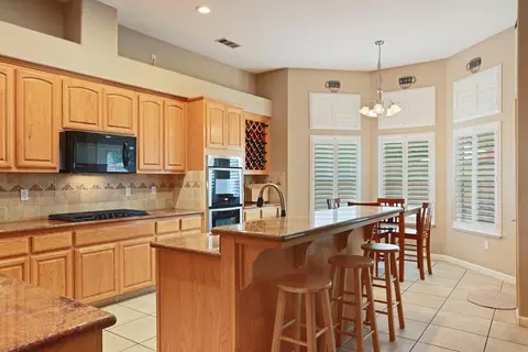 Kitchen - 18172 E Brovelli Ln, Linden, CA 95236 photo 2 of 7