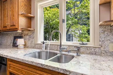 Kitchen - 983 Coyote Hill Rd, Colfax, CA 95713 photo 4 of 6